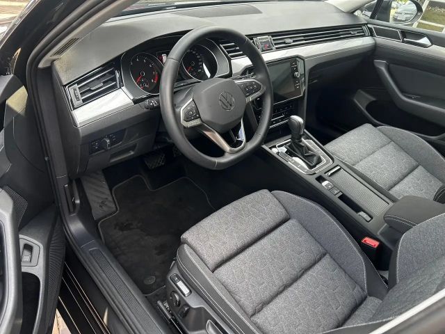 Volkswagen Passat 1.5 TSI Business DSG Variant