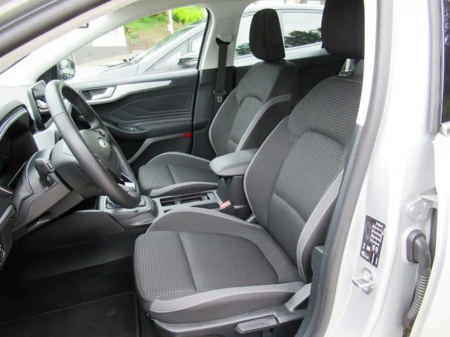 Ford Focus Cool & Connect EcoBoost Wagon