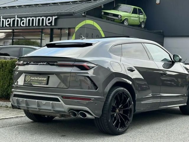 Lamborghini Urus AWD