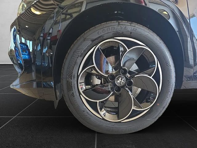 Alfa Romeo Junior Ibrida