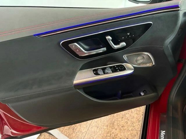 Mercedes-Benz EQE 300 Premium Sedan