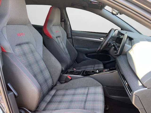 Volkswagen Golf DSG GTI Style