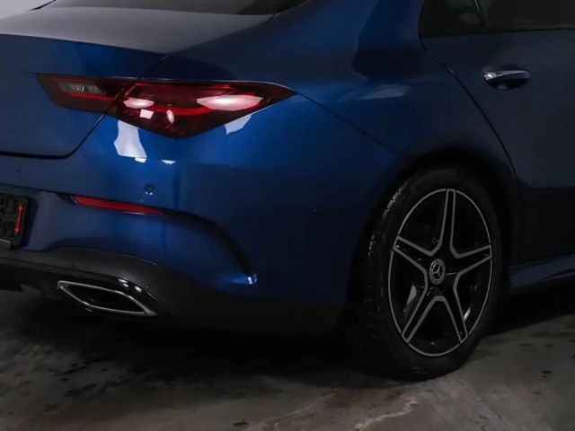 Mercedes-Benz CLA 200 AMG Line Coupé Premium