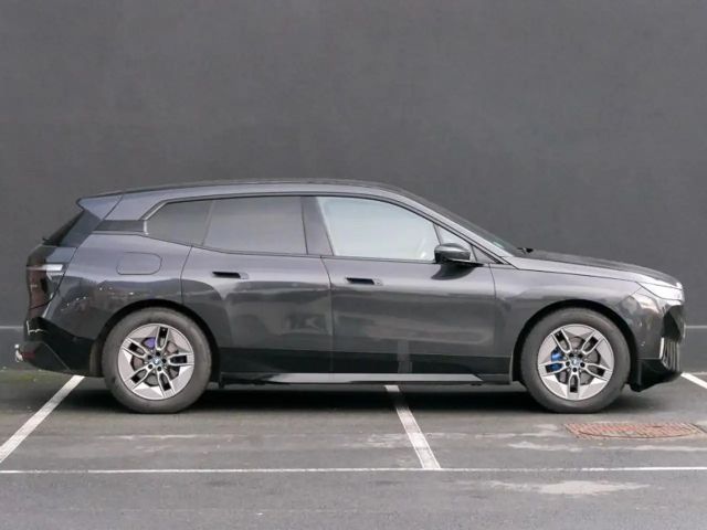 BMW iX xDrive50