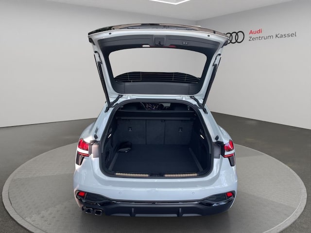 Audi A6 Avant Quattro S-Tronic