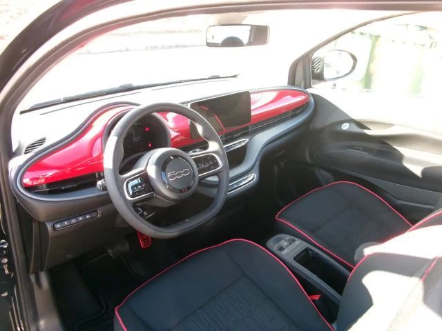 Fiat 500e RED