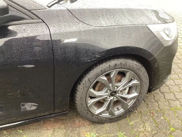 Ford Focus ST Line Wagon