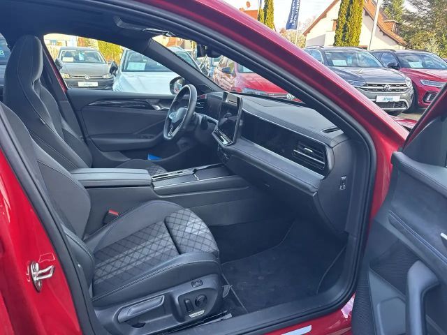 Volkswagen Passat Business DSG R-Line Variant