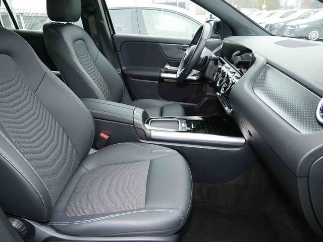 Mercedes-Benz GLA 200 GLA 200 d Progressive