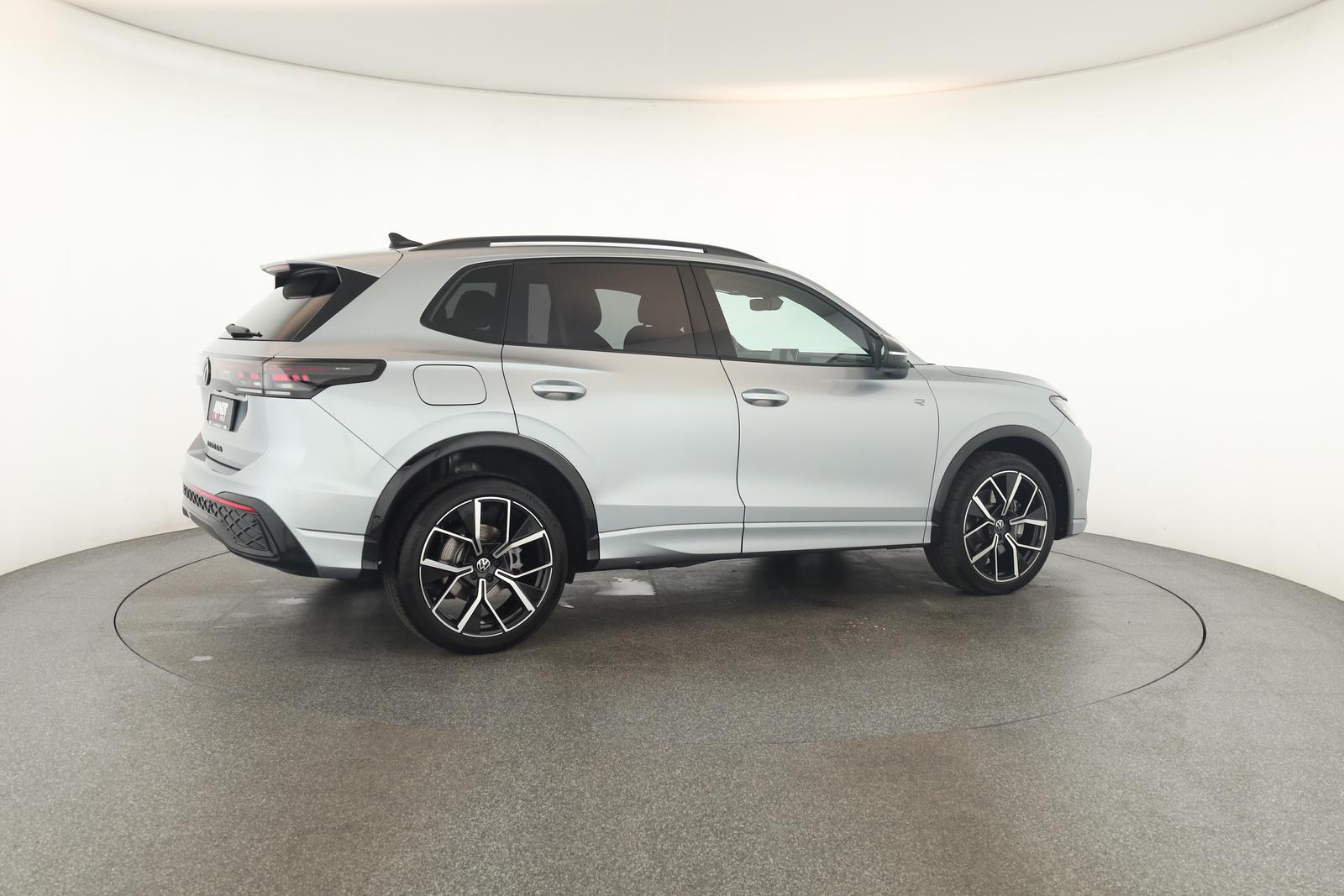 Volkswagen Tiguan 2.0 TSI DSG IQ.Drive R-Line