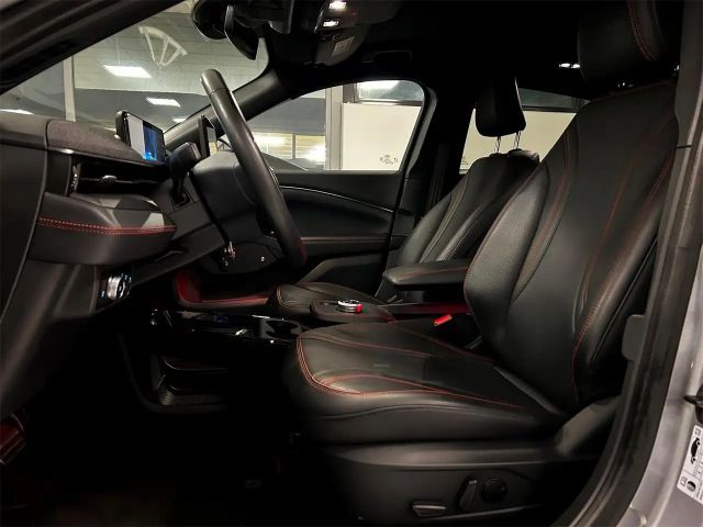 Ford Mustang Mach-E AWD Standard range