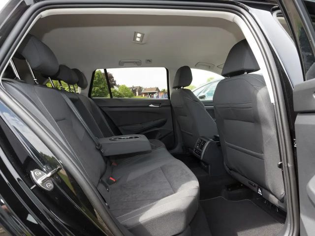 Volkswagen Golf 2.0 TDI DSG Style Variant