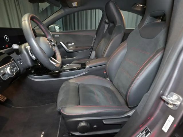 Mercedes-Benz CLA 200 Coupé
