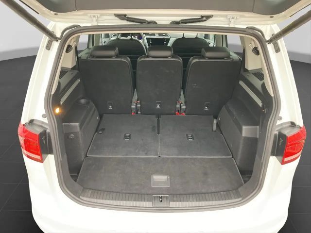 Volkswagen Touran 1.5 TSI DSG IQ.Drive