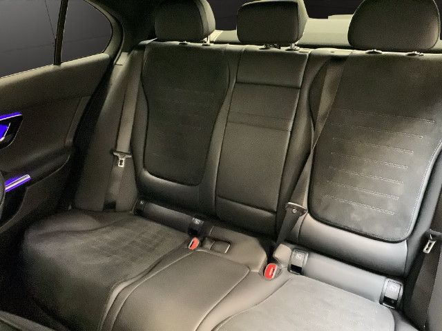 Mercedes-Benz C 200 AMG Line Sedan