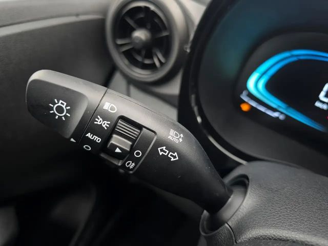 Hyundai i10 1.0 2WD Trend