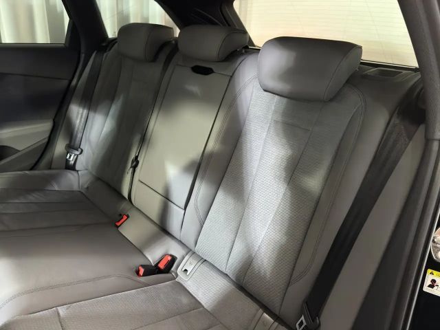 Audi A4 40 TDI Quattro S-Line