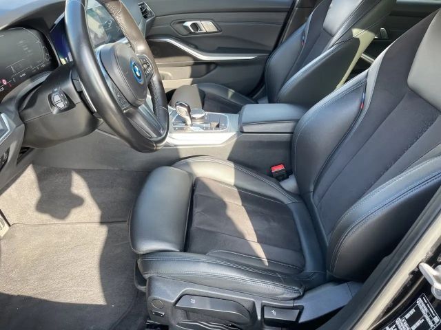 BMW 330 330e M-Sport Touring