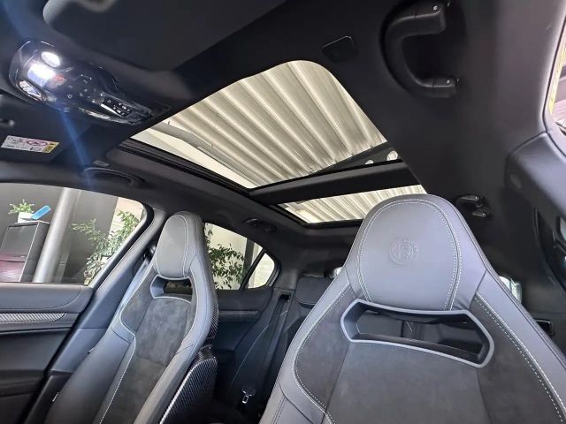 Alfa Romeo Stelvio Q4 Quadrifoglio