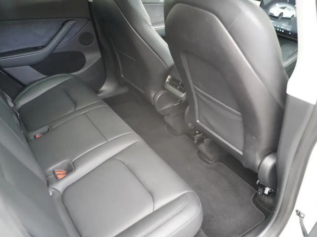 Tesla Model Y AWD Long Range