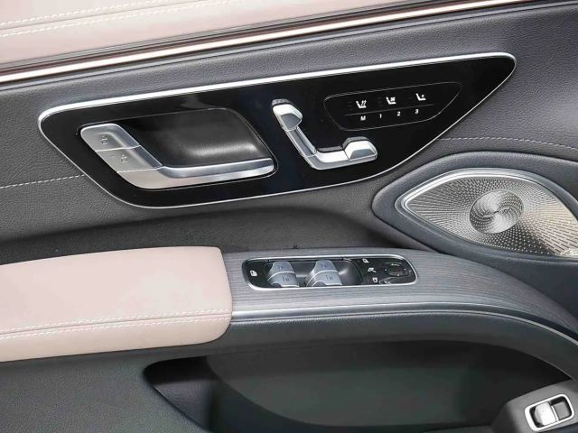 Mercedes-Benz EQS Sedan