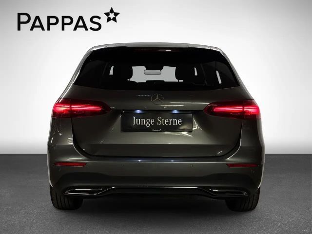 Mercedes-Benz B 180 B 180 d Sedan