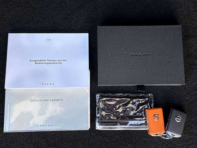 Volvo XC60 Dark Plus