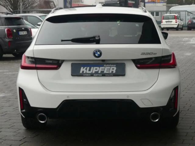 BMW 330 330e