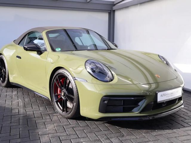Porsche 992 Cabrio Carrera GTS