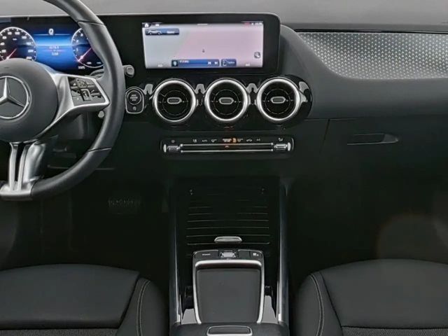 Mercedes-Benz GLA 180 Progressive