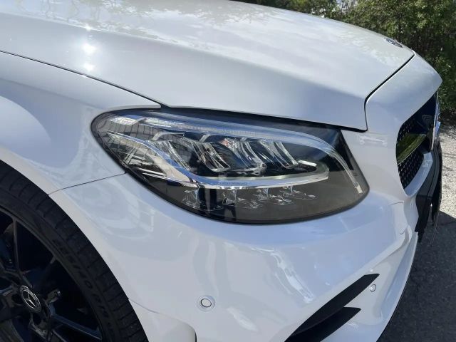 Mercedes-Benz C 200 4MATIC AMG Line Sedan