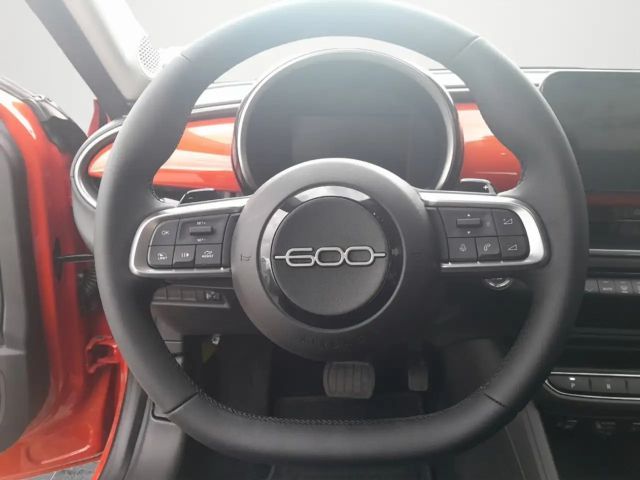 Fiat 600e HYBRID 100 6-Gang eDCT