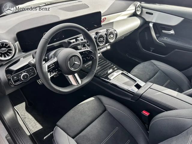 Mercedes-Benz A 200 AMG Line