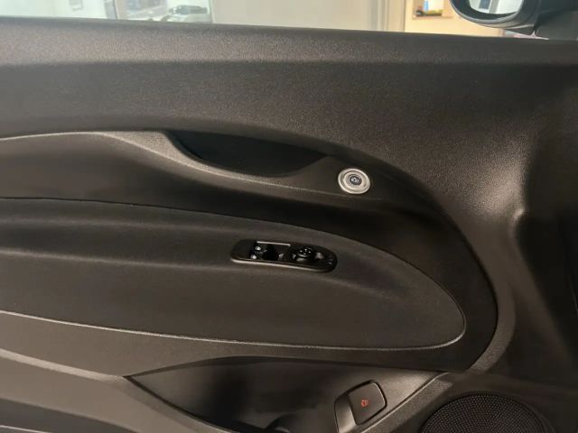 Fiat 500e Limosine 42KWH, Sitzheizung, Allwetterräder auf AL