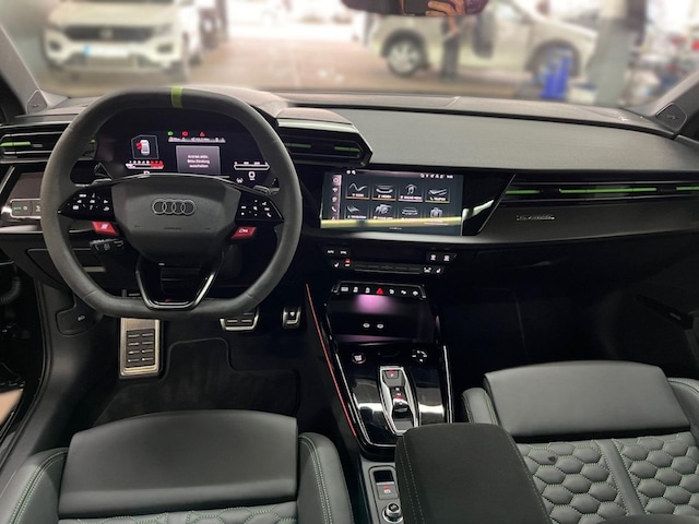 Audi RS3 Quattro S-Tronic Sedan