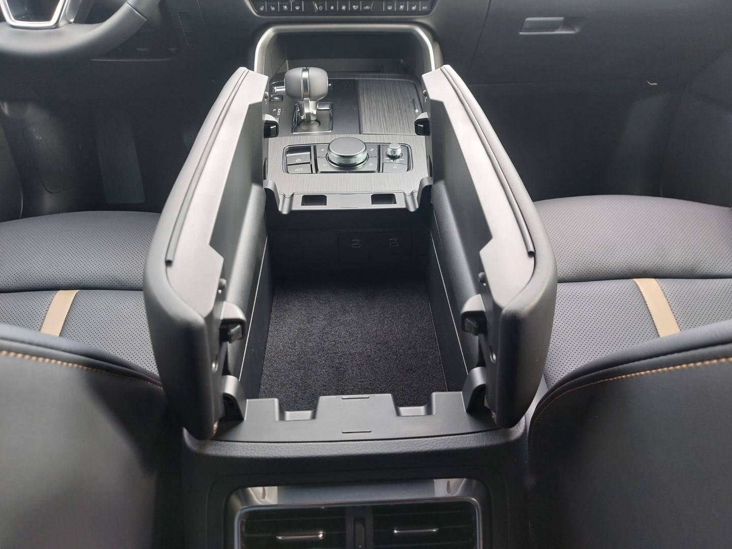 Mazda CX-60 4WD Homura Plus