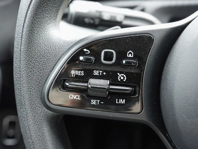 Mercedes-Benz A 250 A 250 e