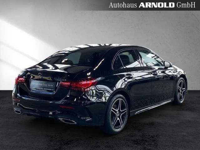 Mercedes-Benz A 200 AMG Line Limousine Lang