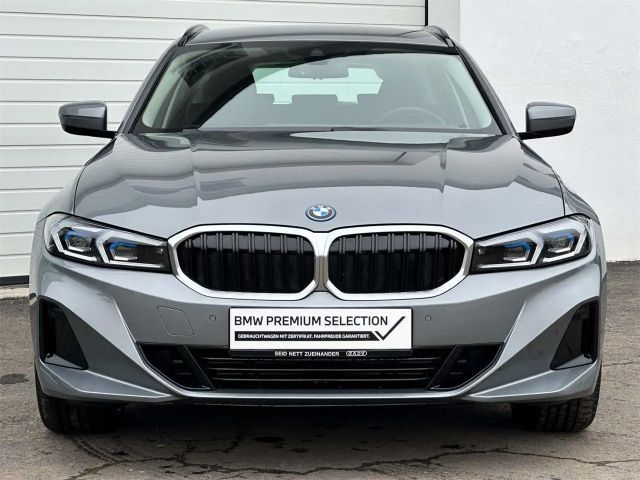 BMW 330 330e xDrive