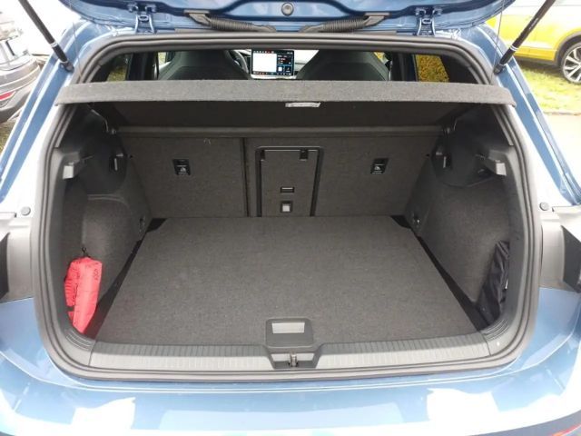 Volkswagen Golf 1.5 eTSI Golf VIII