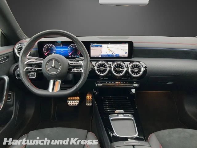 Mercedes-Benz CLA 180 AMG Line Shooting Brake