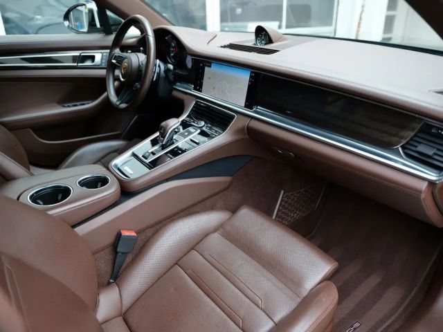 Porsche Panamera 4 E-Hybrid