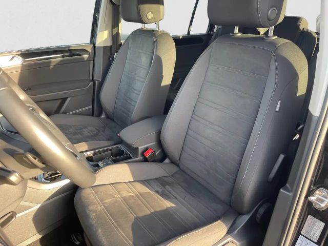 Volkswagen Touran DSG Highline R-Line