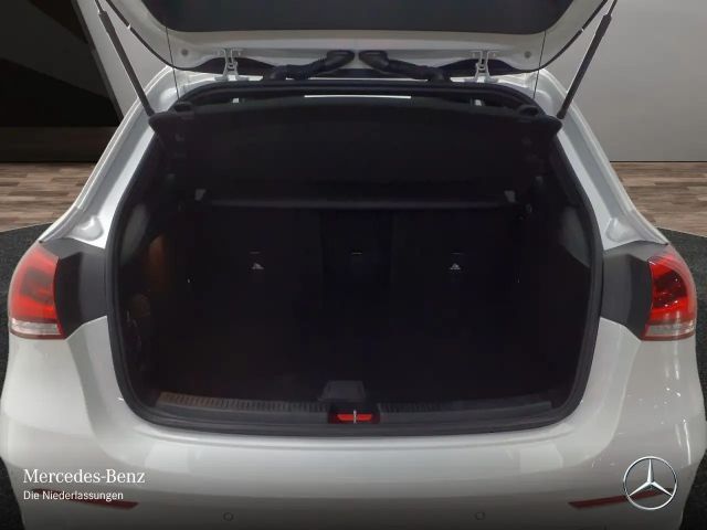 Mercedes-Benz A 250 A 250 e AMG Line