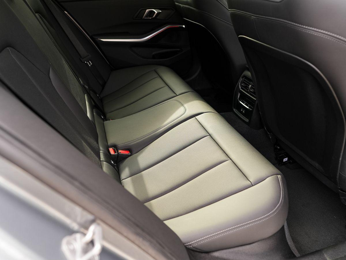 BMW 320 320d M-Sport Touring xDrive