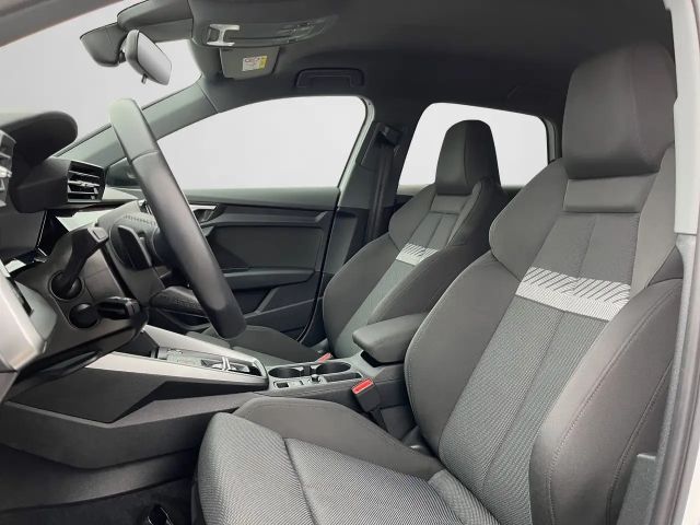 Audi A3 Hybride S-Line Sedan