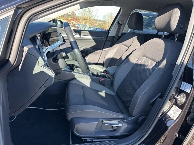 Volkswagen Golf Active TSI CarPlay/Black/AHK/Virt/ACC/LED