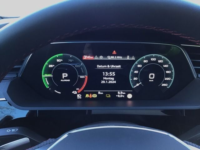 Audi Q8 e-tron 55 Quattro S-Line