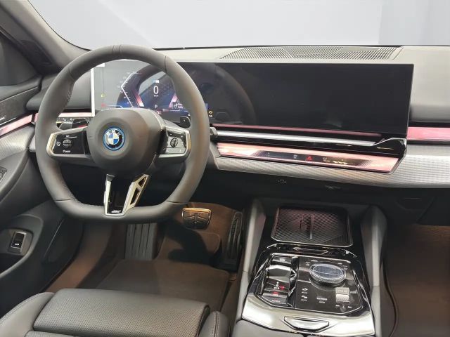 BMW 530 530e Touring