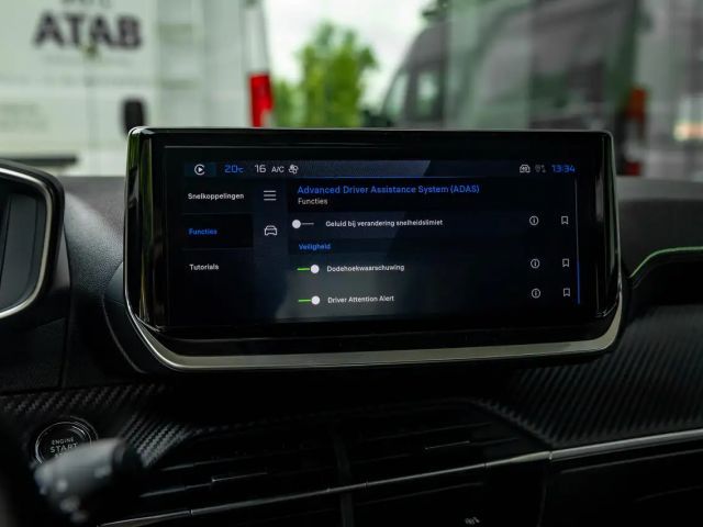 Peugeot 2008 100 PK MT6 | 360° Camera | Keyless | Dodehoekde...